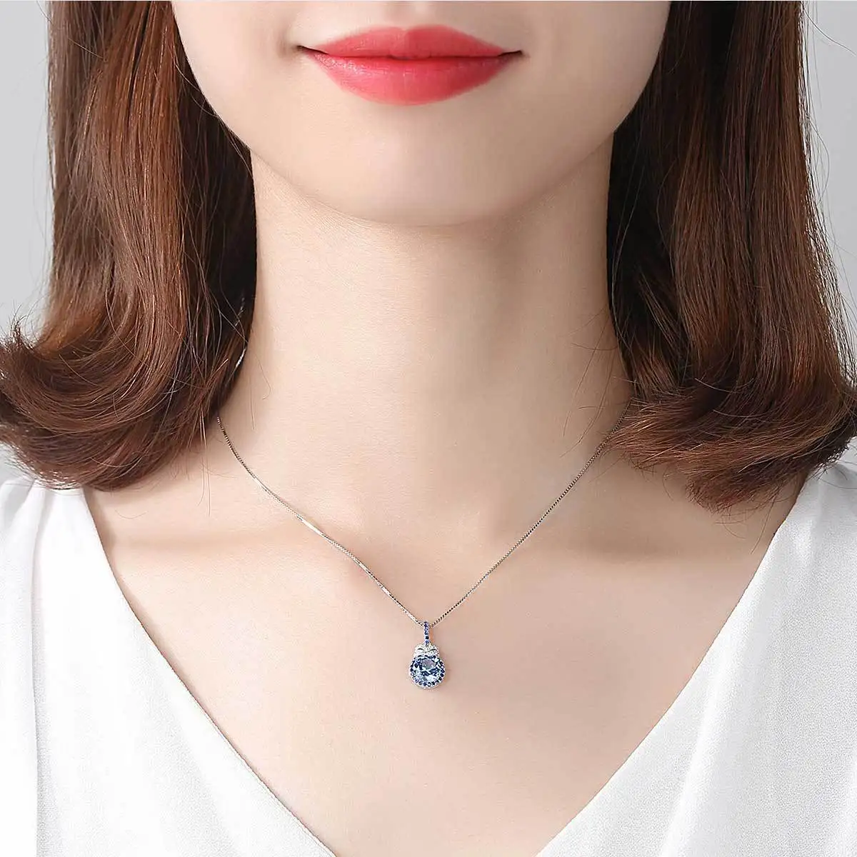 

New Arrival S925 Sterling Silver Necklace Pendent Twinkle Blue Fine Jewelry Finger Accessories Wholesale