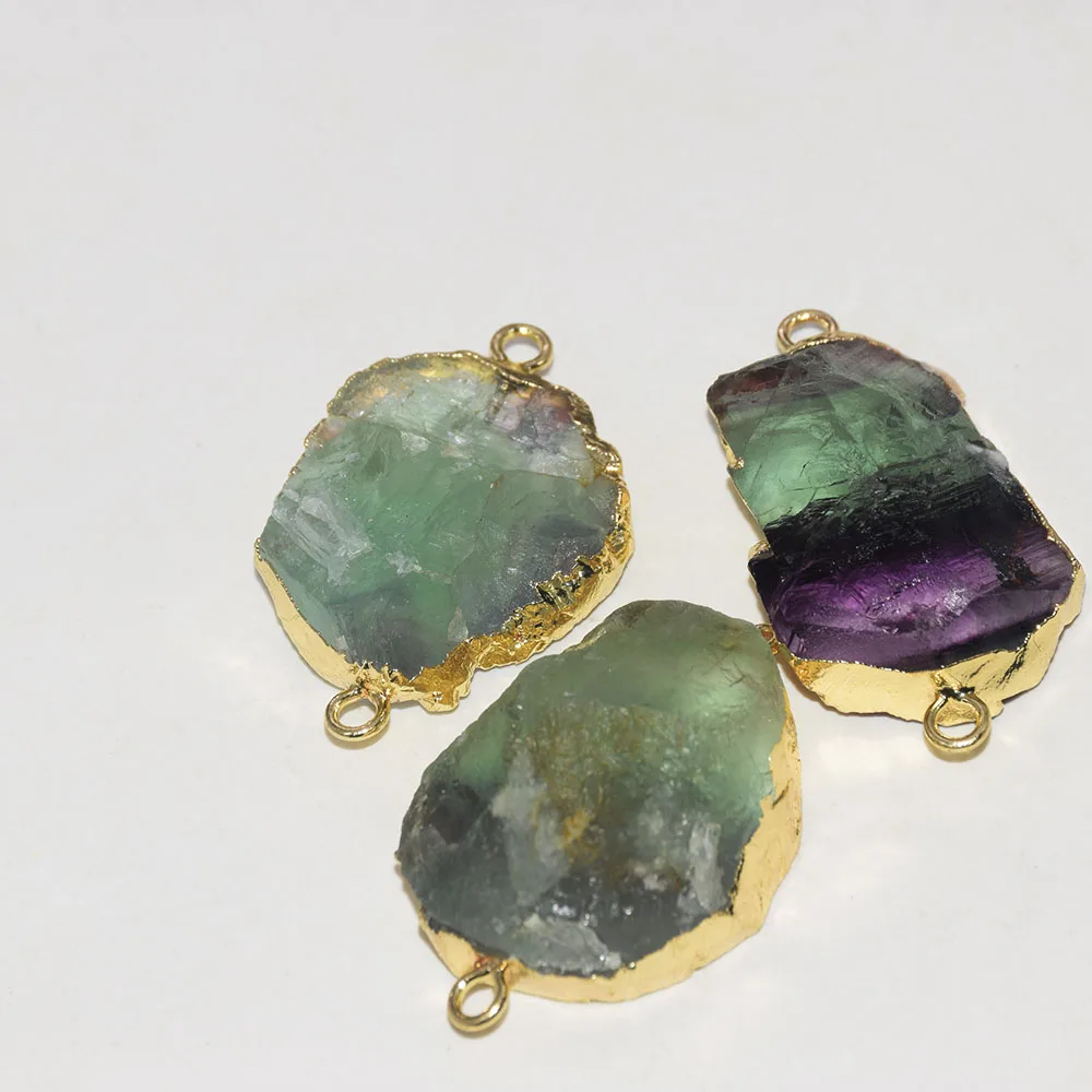 Женский кулон в виде кварцевого камня с золотистой рамкой 2020 | Украшения и