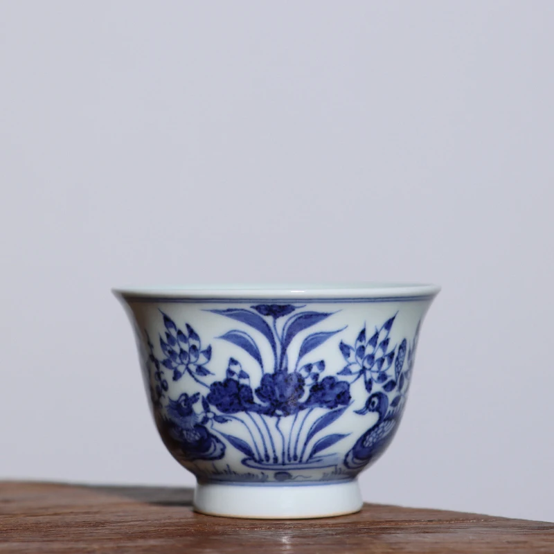 Imitaci&oacute;n de Ming azul y blanca monta&ntilde;a Creaci&oacute;n de habitaci&oacute;n pintada a mano yuanyang flor taza maestra taza individual-1