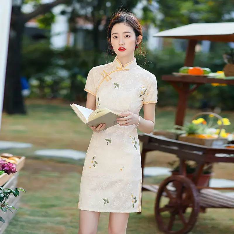 

Chinese Style Traditional Cheongsams Dress For Ladies Lace Vintage Elegant Embroidered Qipao Dresses Women Chic Party Dress