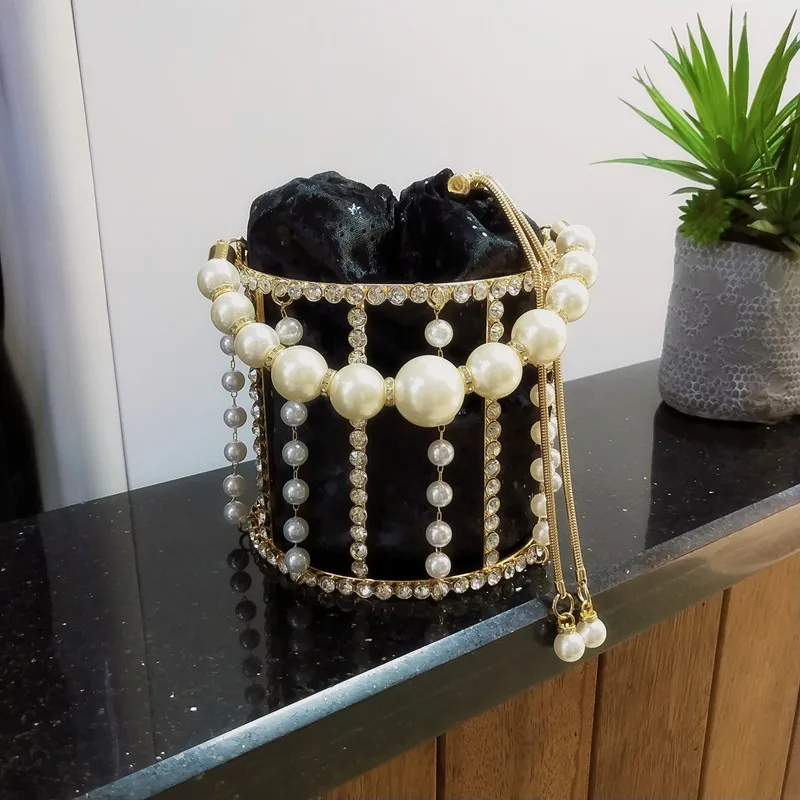 

Diamond Bucekt Evening Clutch Bag Women Luxury Hollow Out Preal Beaded Metallic Cage Handbags Ladies Purse Wedding Party