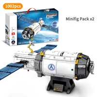 creative discovery space space stationspace explorationlunar lander with astronaut minifig pack building blocks toys for boy
