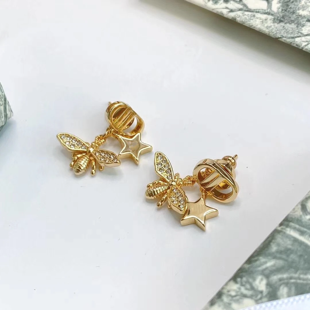 

New Luxury High-End Jewelry Original Personality Charm Brand Retro Letter C D 1:1 Bee Ladies Earrings Holiday Gift