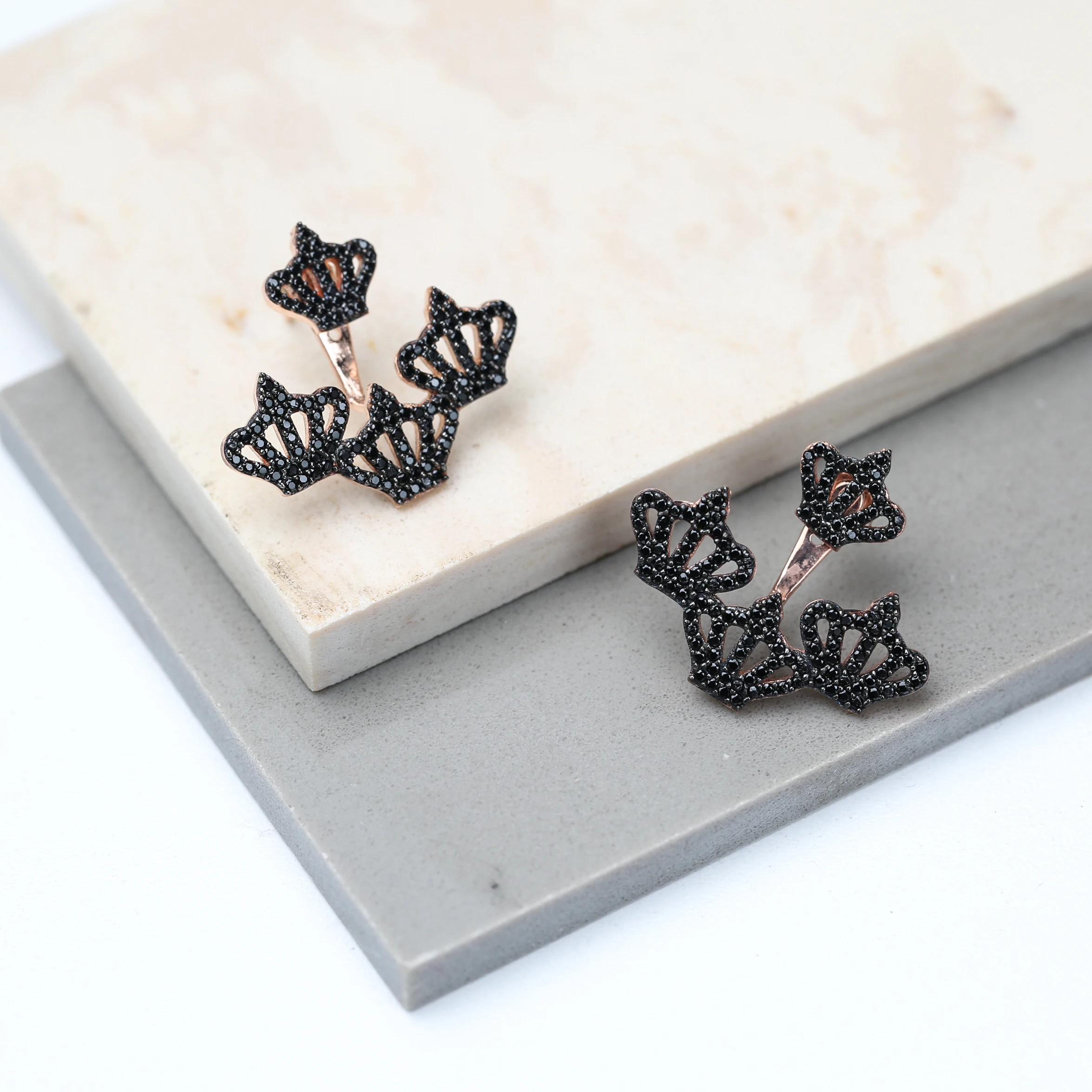 

SPENTA Ear Jack Earring Handmade Crown Earring Silver King Krown Earring 925