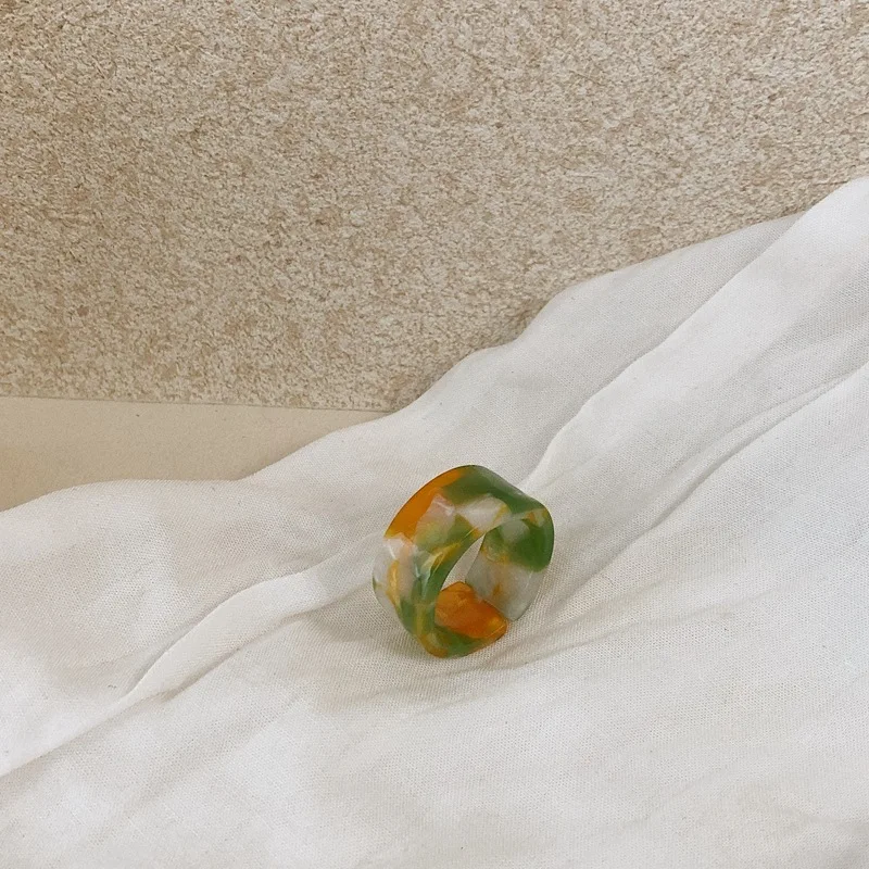 

2021 Korea Fashion Colorful Halo Dyeing Acrylic Geometric Irregular Transparent Resin Open Rings For Women Jewelry Gifts