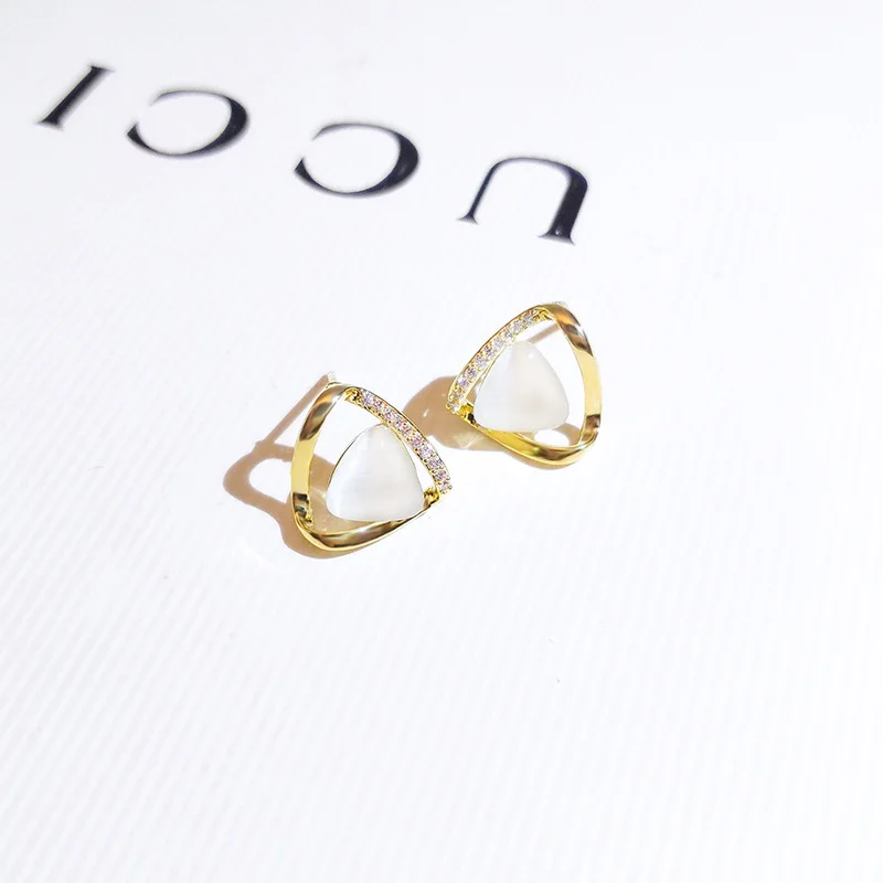 

High Quality Light Luxury 14K Real Gold Simple Temperament Stud Earrings for Women Daily Date Jewelry