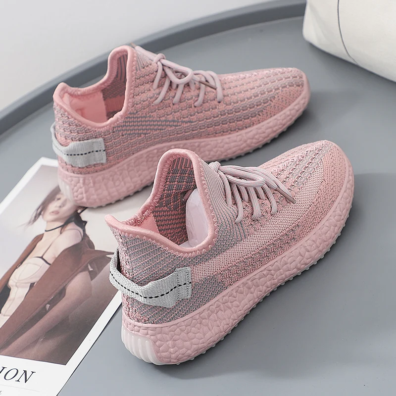 Женские уличные кроссовки на платформе удобная однотонная повседневная обувь