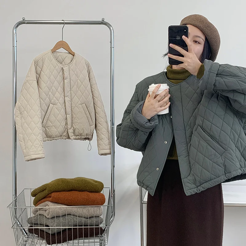 

Стеганое пальто большого размера на пуговицах с кулиской по краю, бежевое/синее