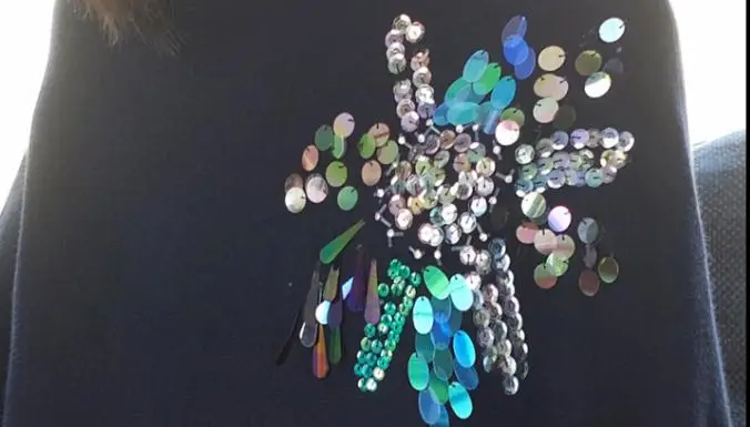 Женский свободный вязаный свитер черная водолазка с блестками и цветочной