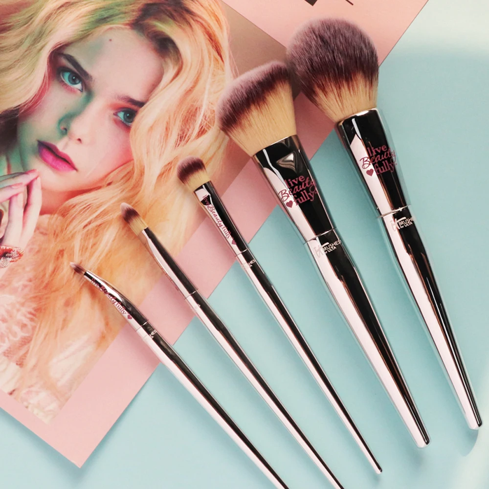 Набор кистей для макияжа IT Cosmetics набор из 8 профессиональных кисточек пудры румян