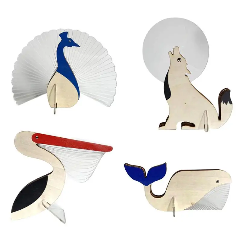 

2021 New Whale Peacock Wooden Decoration Transparent Acrylic LED Decorative Light Home Decoration Pelican Lighting Decoration