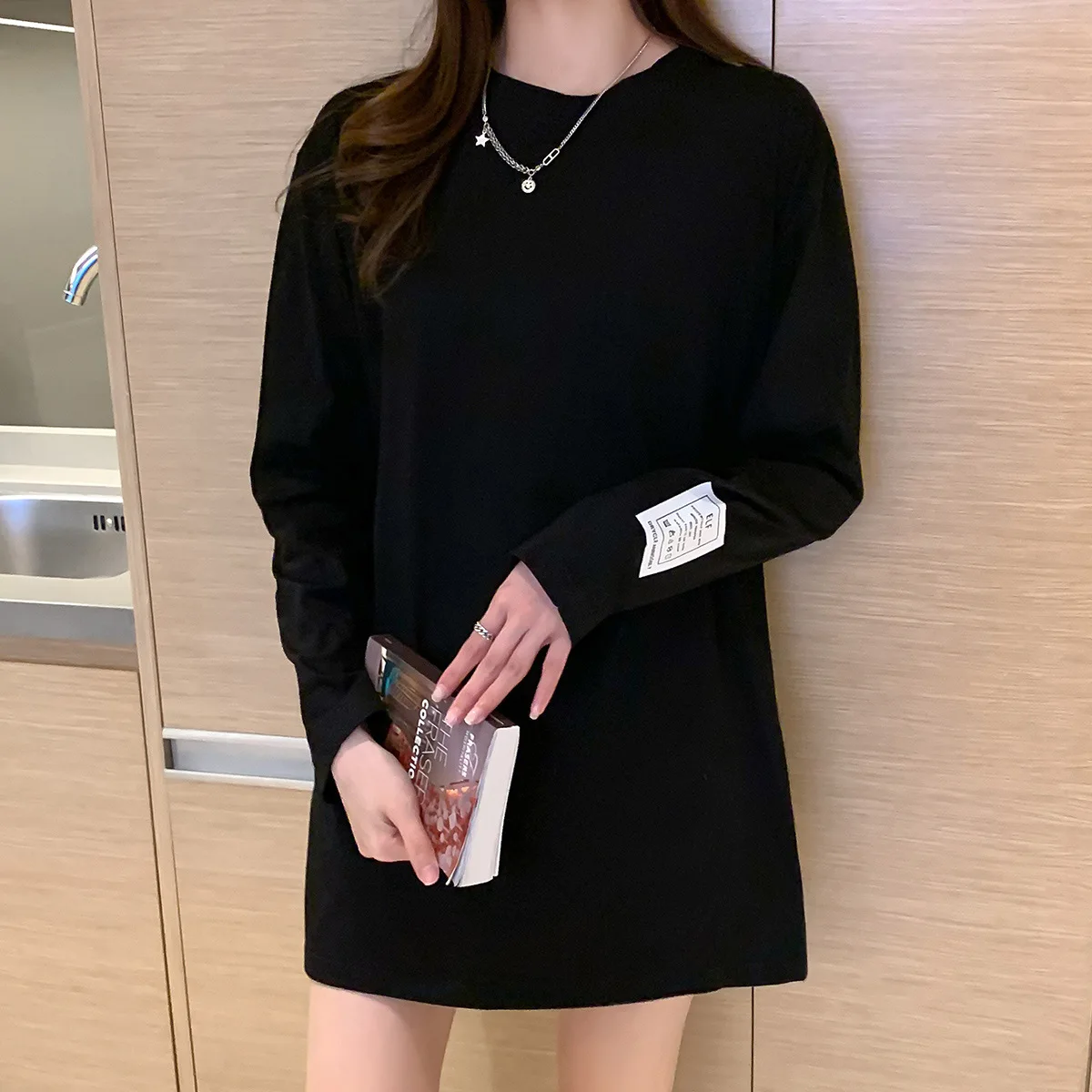 

Donsignet Fashion Woman Loose Plus Size T-shirt Round Neck Pullover Pure Color Long-sleeved Simple Oversized T-shirt Crop Top