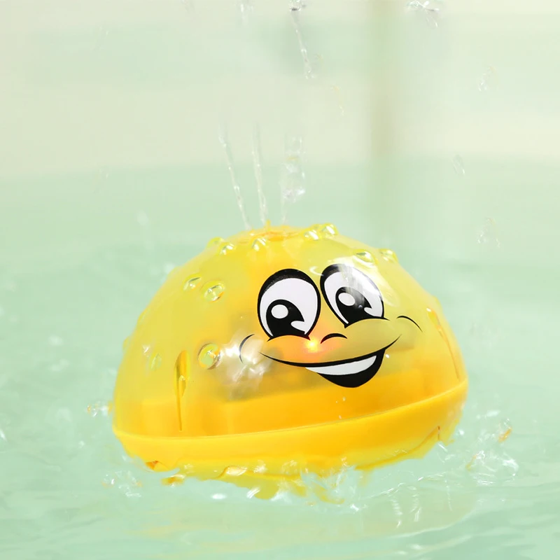 Вращающийся светильник для ванной с распылителем и водой детские игрушки