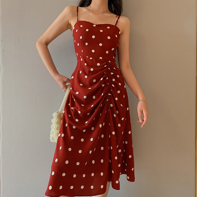 Винтажное красное платье в горошек с цветочным принтом плиссированное