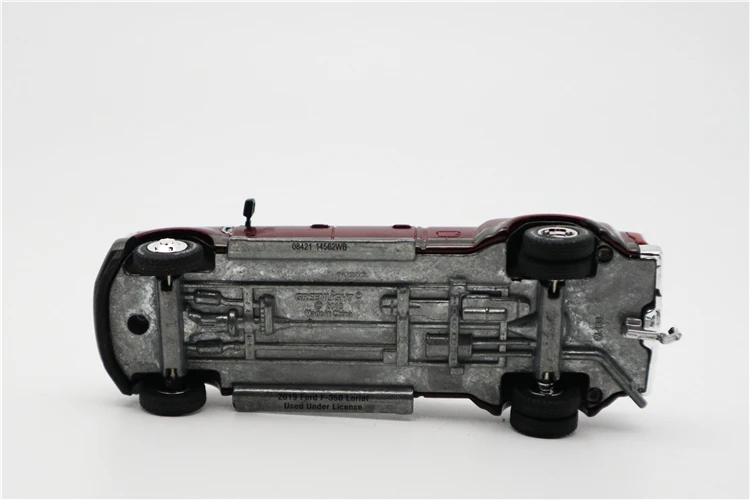 

Greenlight 1:64 2019 Ford F-350 DRW Dually Lariat Pickup Truck Loose