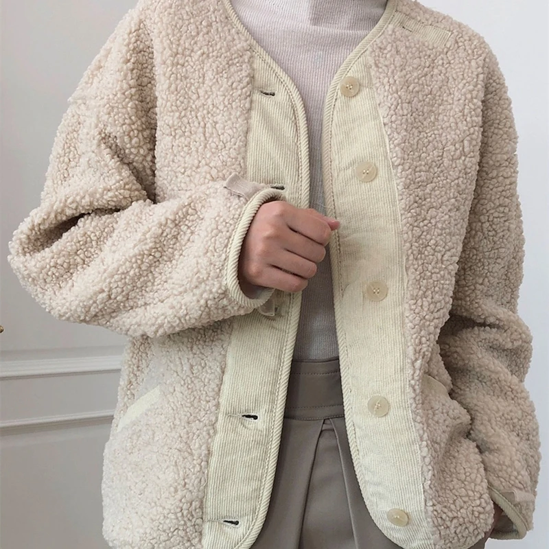

New Winter Woman Fashion Lamb Swool Short Coat Female Round Neck Jacket Lady Solid Color Outerwear Girl Single Breasted Top