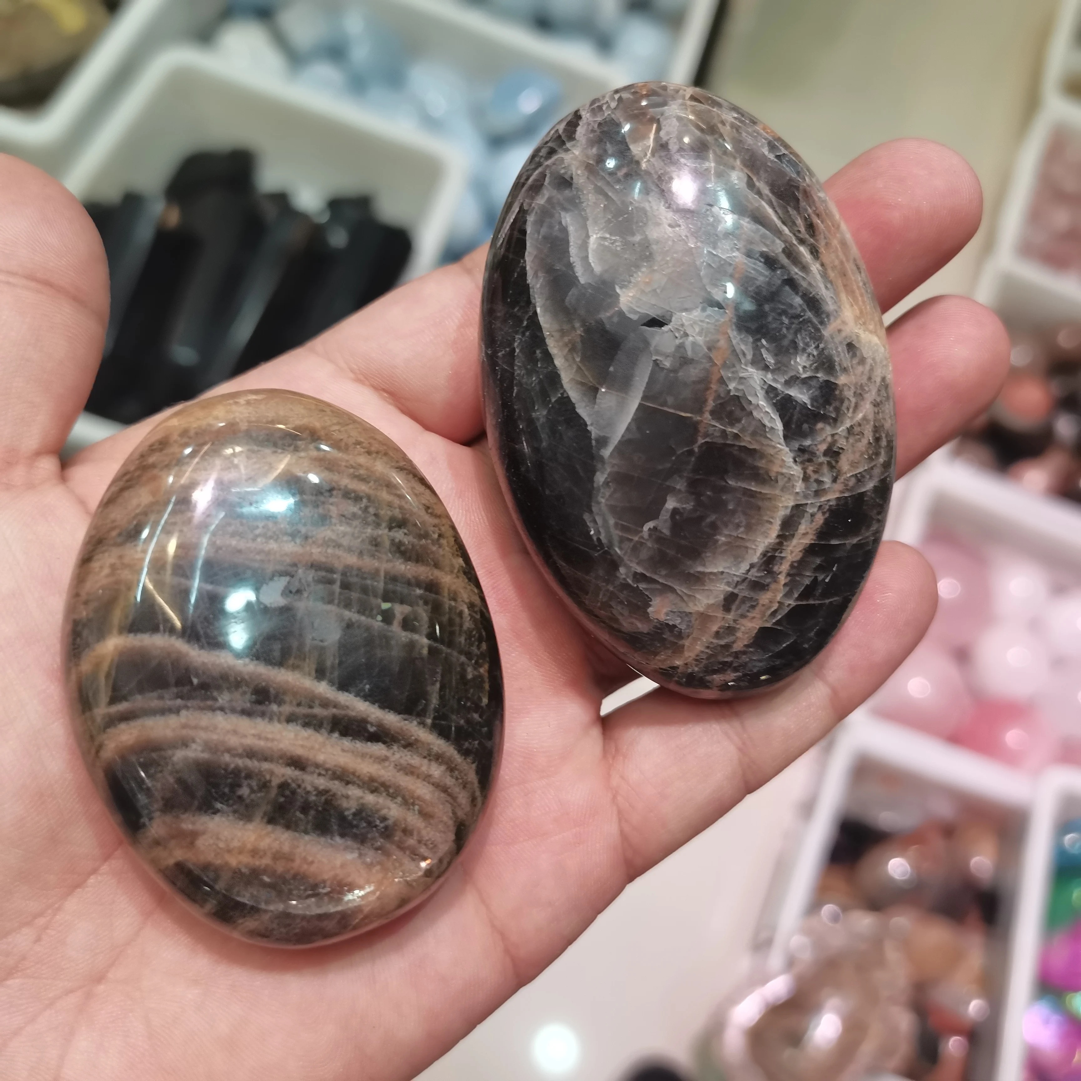 

Hot 100% natural moonlight ash palm ornaments therapeutic crystal stone mineral gemstone home decor