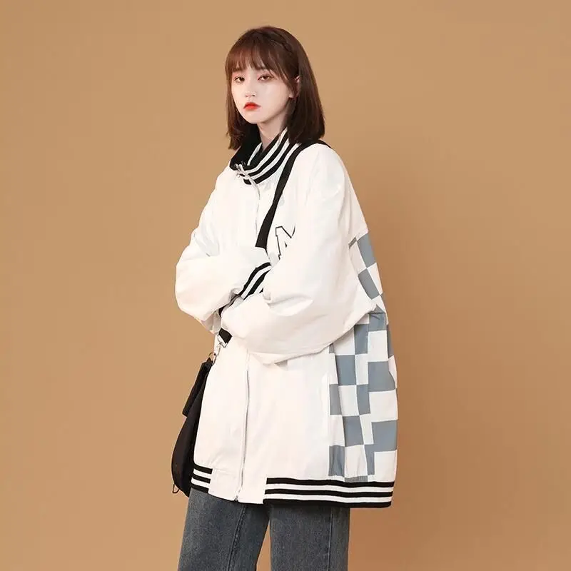 

Куртка в американском стиле для мужчин и женщин, свободная бейсбольная форма в рубчик, с оборками, с ретро принтом, клетчатая Осенняя верхня...