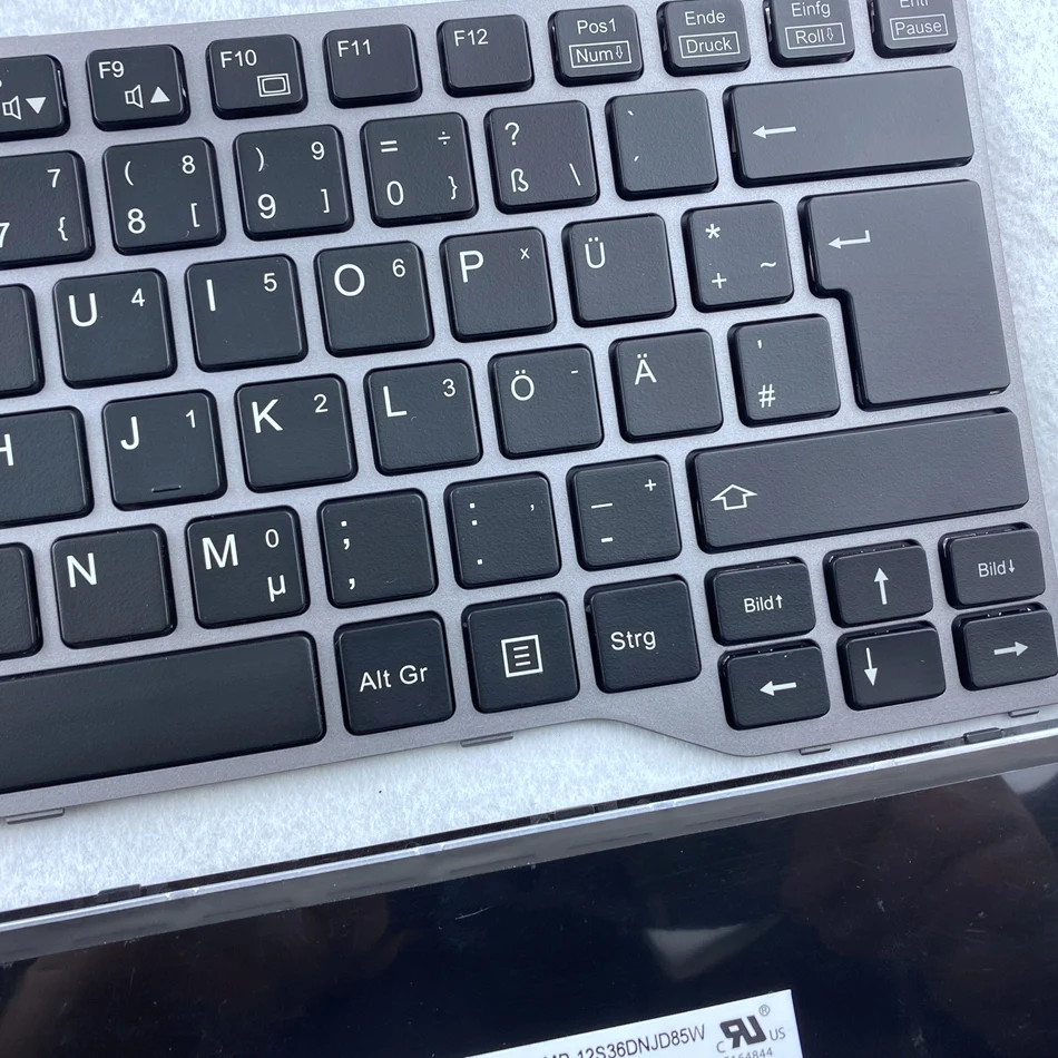 Немецкая клавиатура для ноутбука Fujitsu Lifebook E733 E734 E743 E744 U745 E546 E547 E544 E736 E746 |