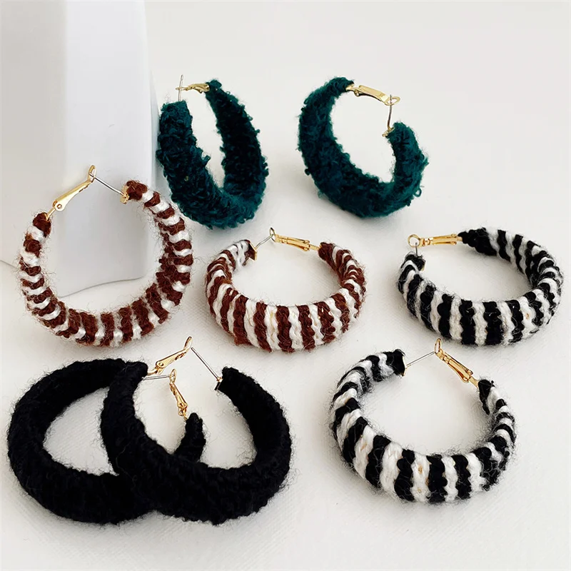 

Vintage Black Coffee Striped Artificial Woolen Leather Earrings Exaggerated Simple Soft Big Hoop Earrings for Women Fashion Gift