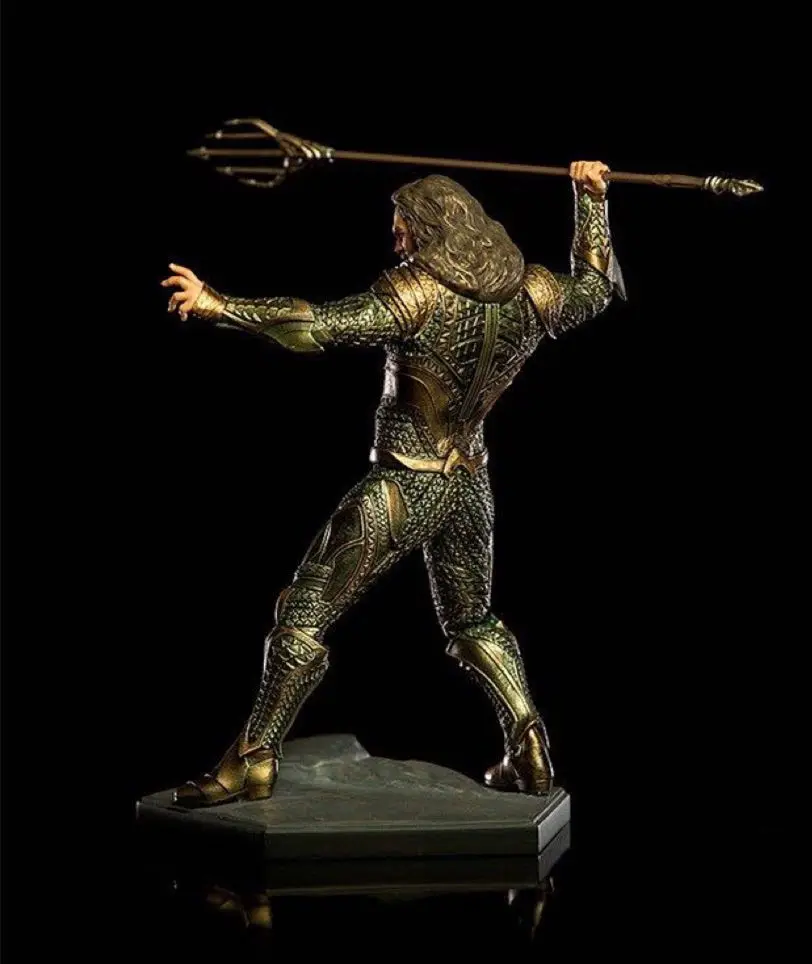 

23cm Movie super hero Aqua man Arthur Curry Lighthouse keeper statue PVC figure collection model home decoration kids gift