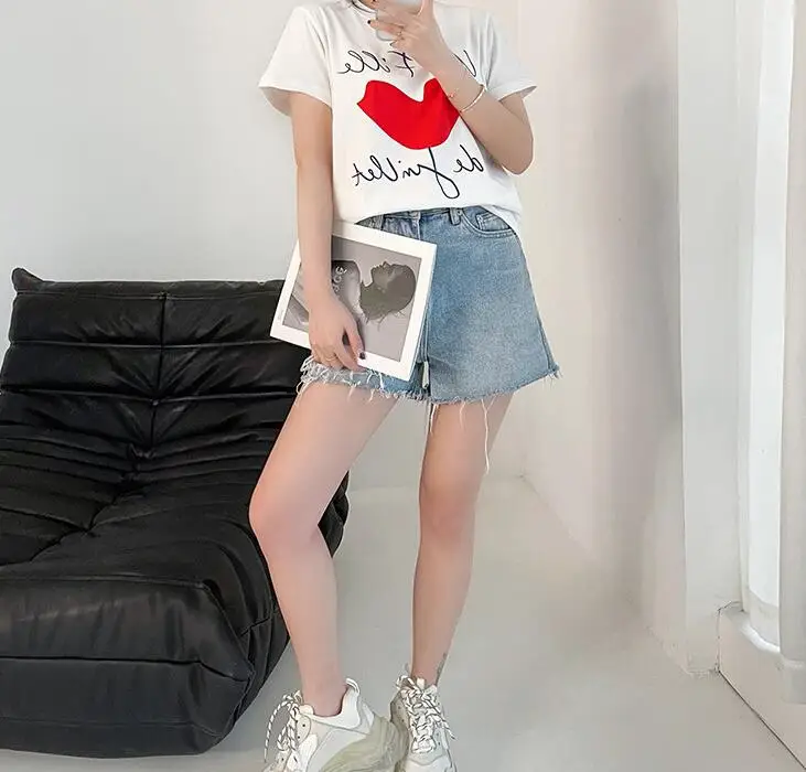 Женская футболка с коротким рукавом и вышивкой Love 12 месяцев|Футболки| |