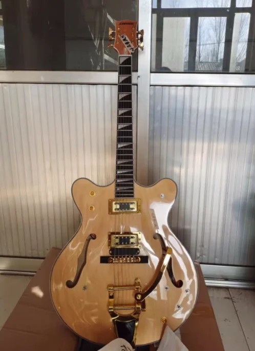 

Высококачественная электрическая гитара черное дерево fretboard естественный цвет треугольные инкрустации черный головной убор джазовая гита...