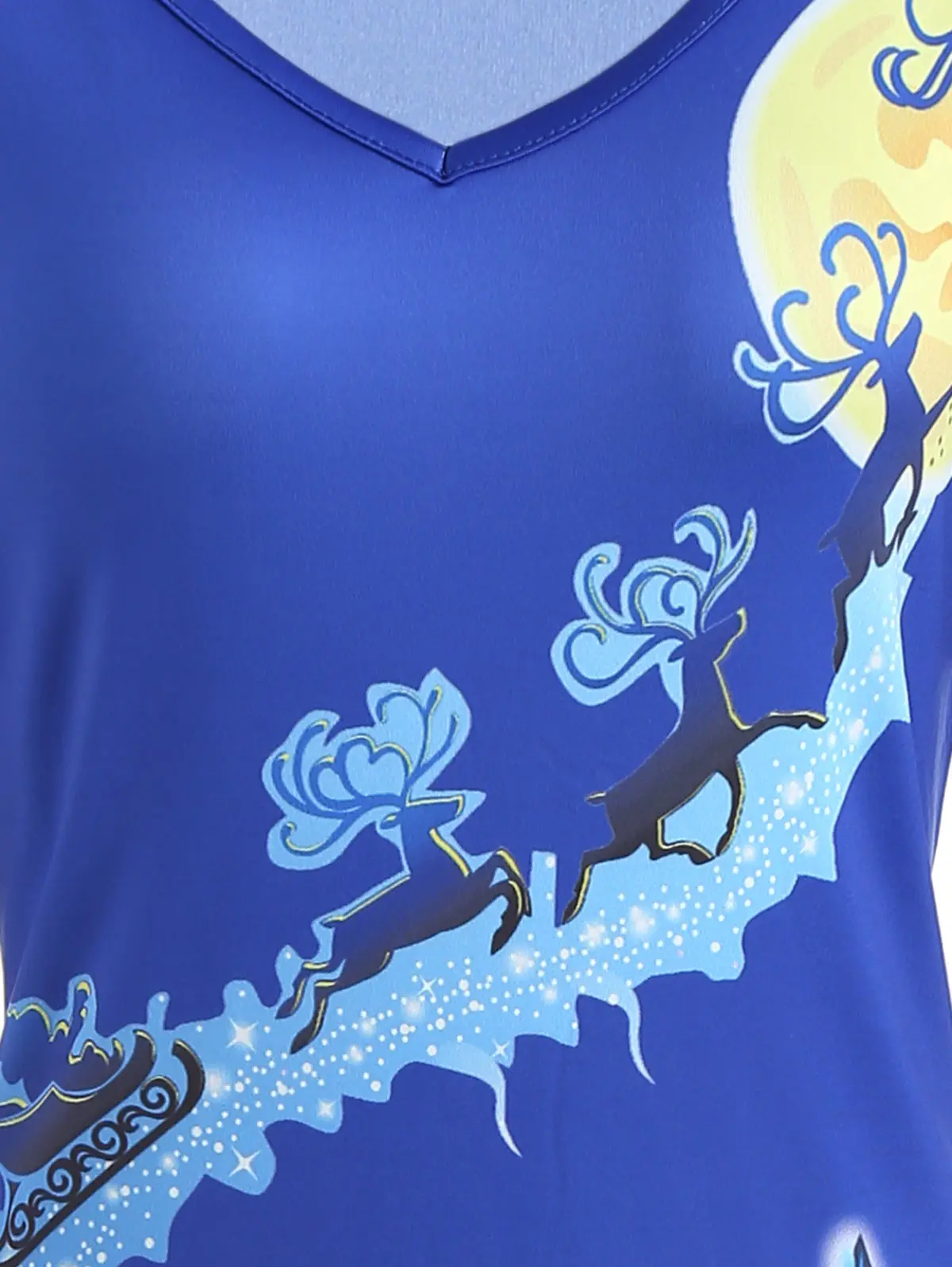 Рождественское платье футболка с принтом оленя и снеговика голубое v образным