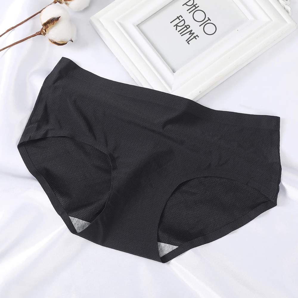 

LEVAO Seamless Panties for Women Sexy Lingerie Women's Underwear Invisible Briefs Soft Pants Cotton Crotch Underpants