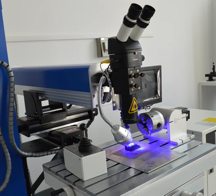 Arm ТИП пресс-формы лазерная сварочная машина Yag лазер для точечной сварки продажи