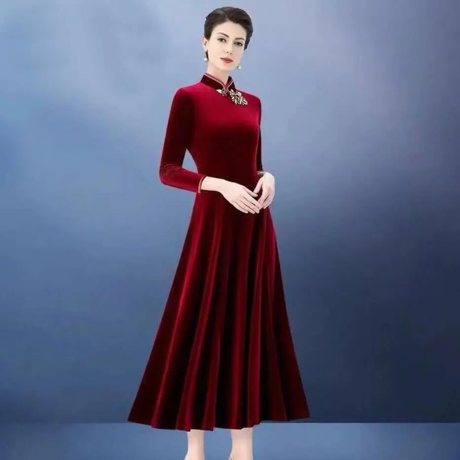 

2020 new women's mid-length dress large size gold velvet improved cheongsam Office Lady Sheath Regular