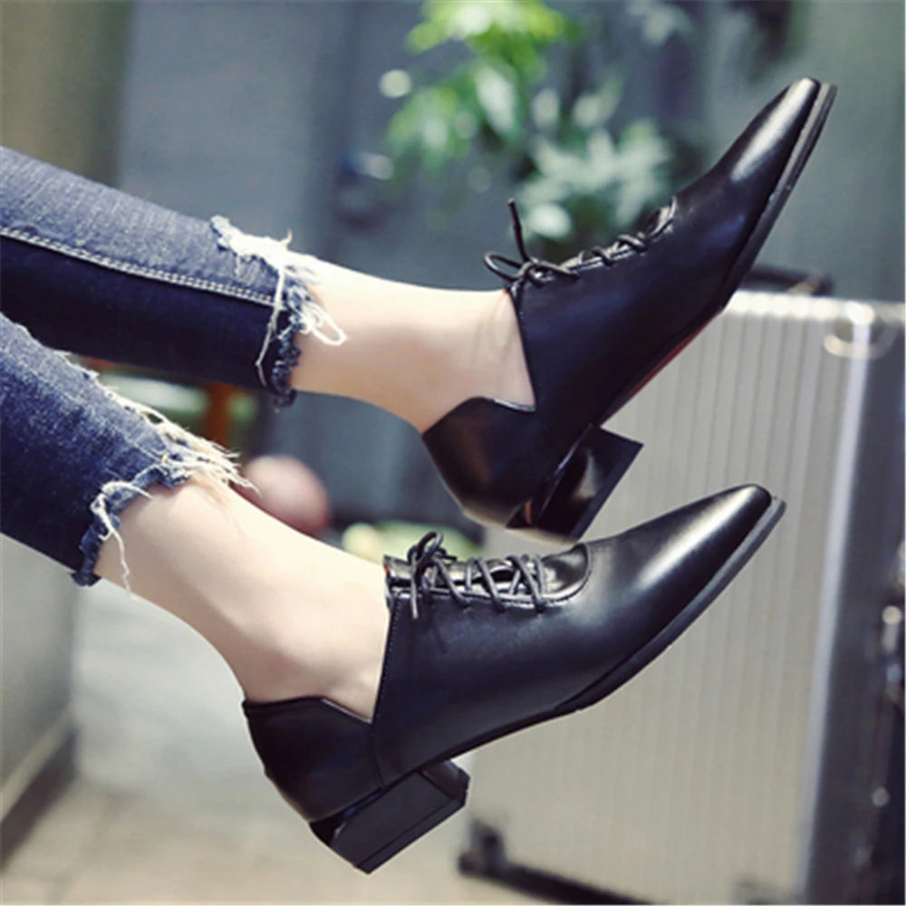 Женские винтажные уличные туфли на массивной подошве в британском стиле осень 2020