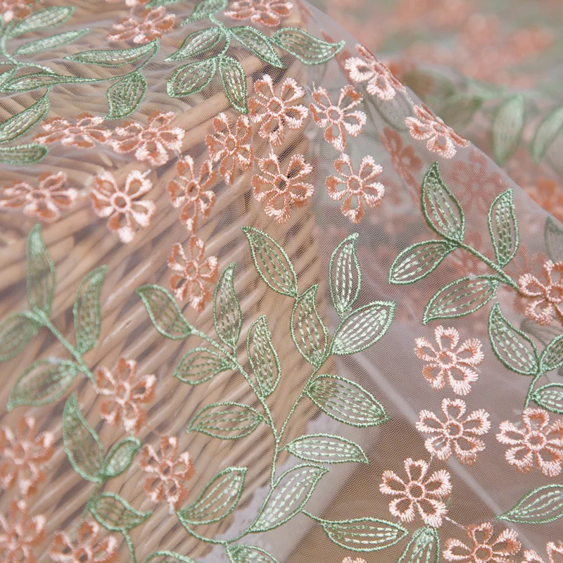 

Высококачественная ткань из пряжи с цветочной вышивкой ткань ручной работы сделай сам свадебное платье Чонсам Шитье