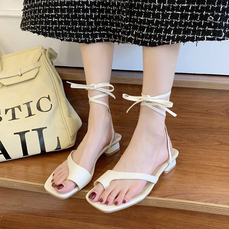 

Low Shoes Womens Slippers Outdoor Rubber Flip Flops Pantofle Luxury Slides Hawaiian 2021 Flat Designer Soft Fashion Basic Hoof H