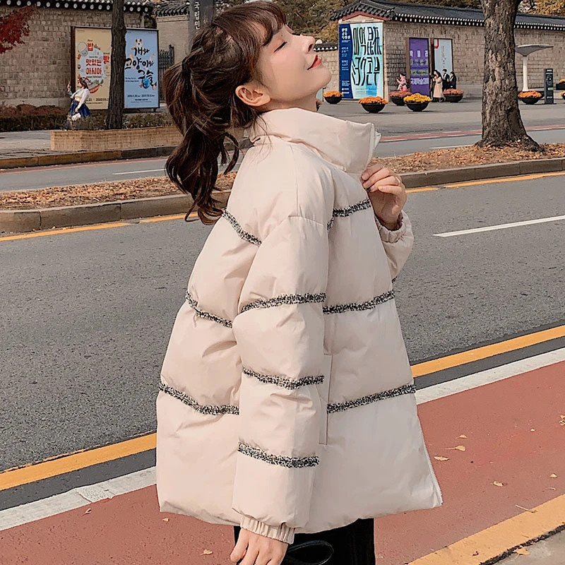 

Unua amo Winter Jacket Women Short Warm Stand-collar Parka 2021 Fashion Small Fragrant Wind Spliced Design Fluffy Bubble Coat
