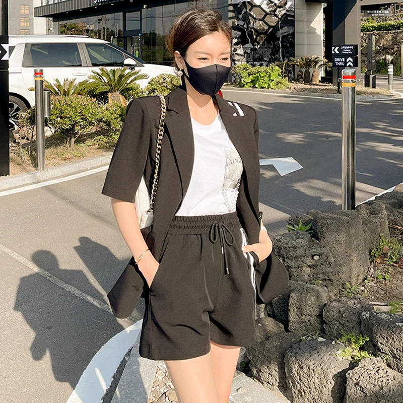 

New 2021 Summer Korean Style Temperament Short Sleeve Suit Jacket Lace-up Waist Fashion Casual Shorts Suits Women Two Piece Set