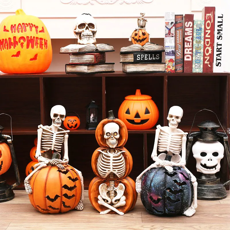 

Декоративные украшения для дома на Хэллоуин