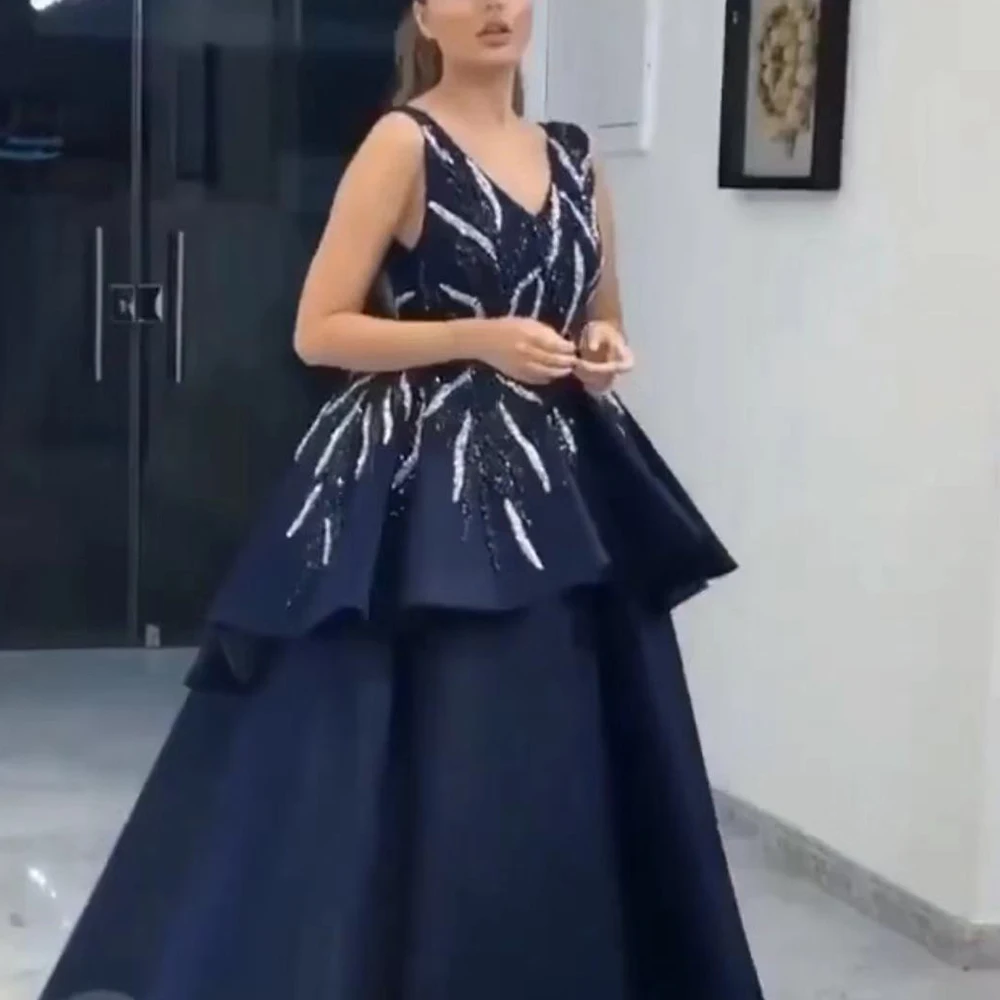 Платья для выпускного вечера с бисером v-образным вырезом баской кристаллами