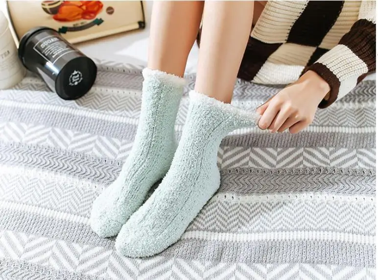 Осенне зимние японские коралловые бархатные пушистые носки женские теплые