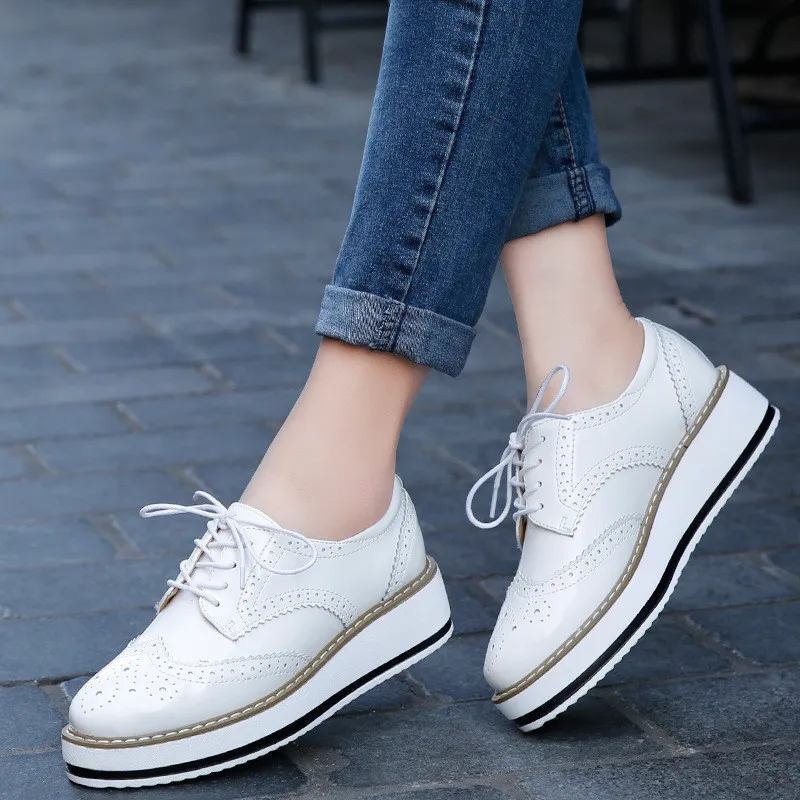 Brogues Platform Shoes Women Oxford Shoes Woman Genuine Leather British Style Thick Bottom Flats White Womens Shoes Comfort New