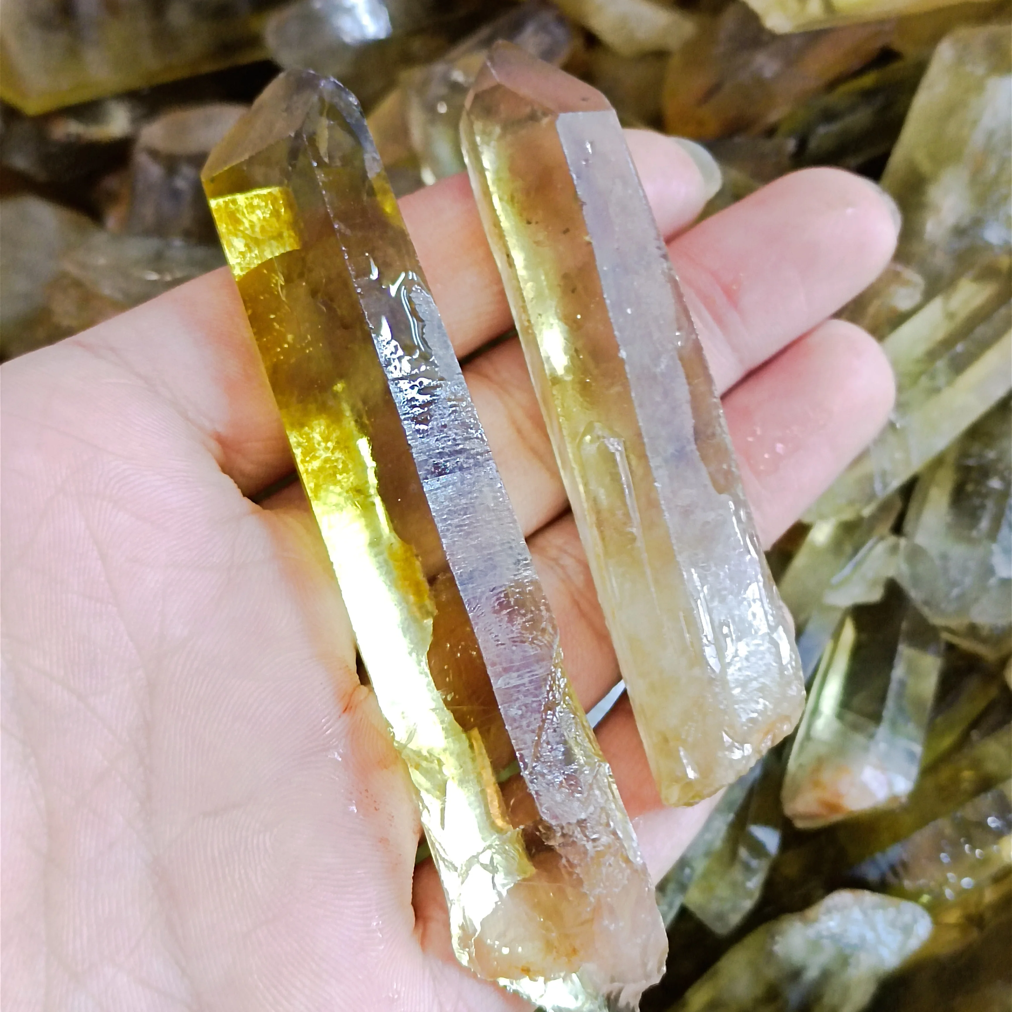 

2pcs Natural Crystals Point Tea Crystal Rough gravel quartz Mineral Specimen Reiki Healing Stone Home Decoration