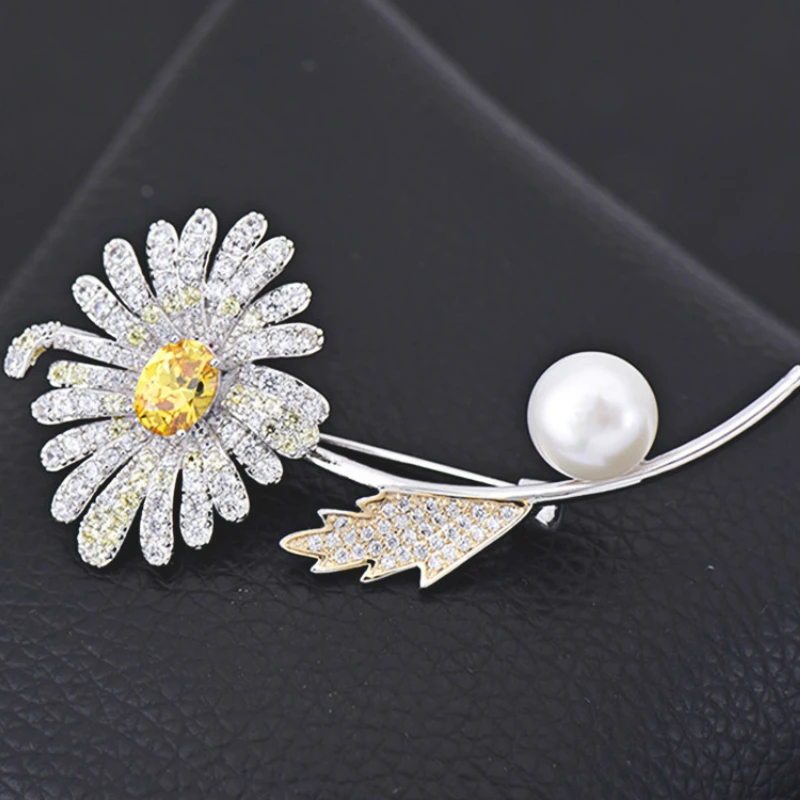 Женская Брошь В Виде Цветка mechoose брошь с кристаллом желтого цвета и фианитом