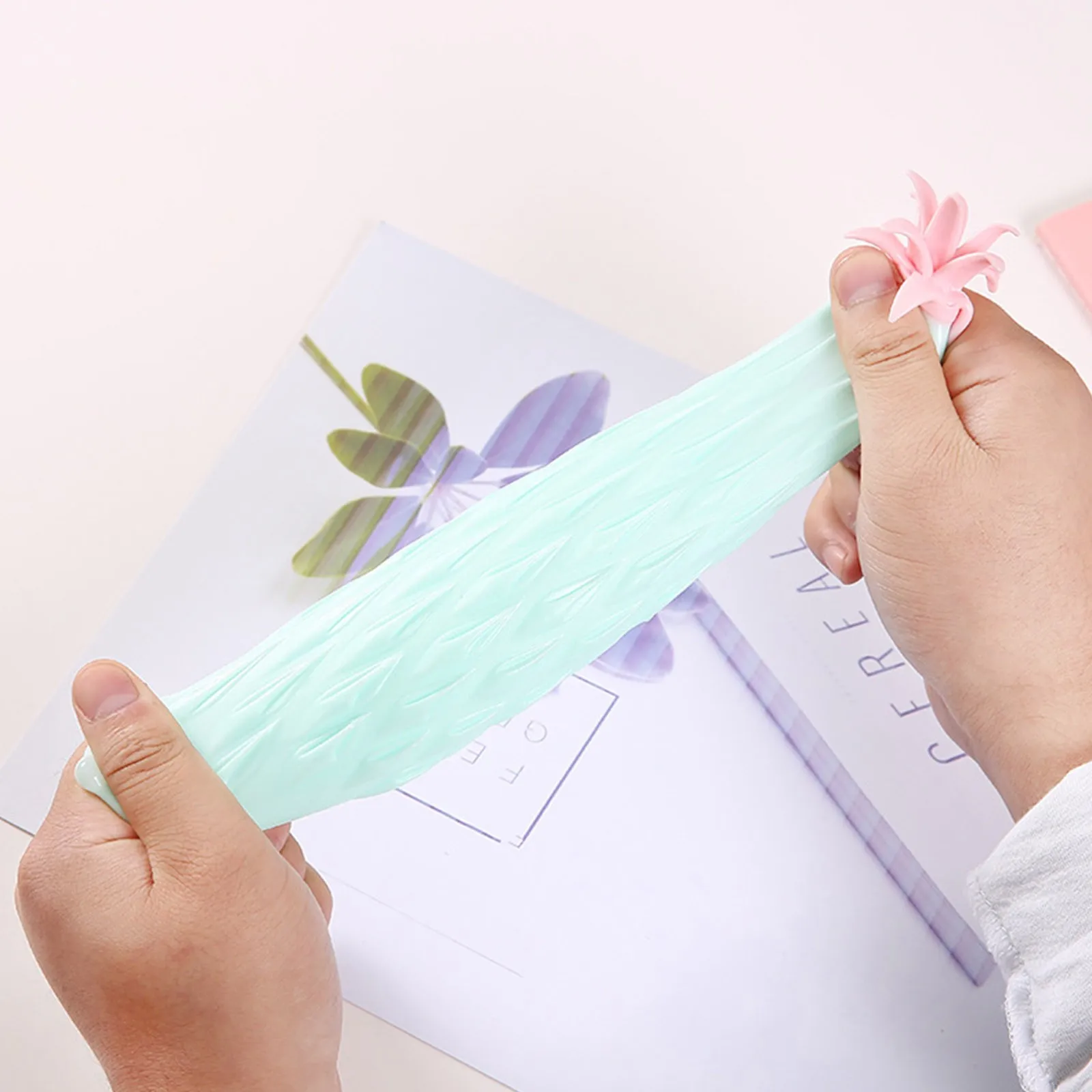 

New Simulation Flour Pineapple Decompression Toy Office Pressure Release Toy Pressure Stress Release Sensory Kids Adults Toy