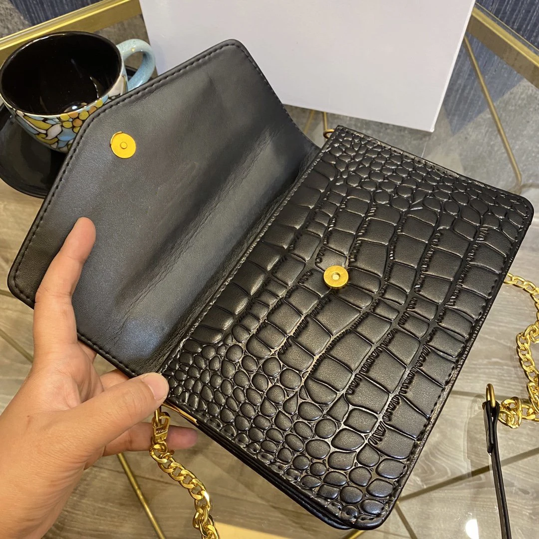

With Logo Autumn and Winter Women's Leather Fashion All-Match Crocodile Pattern One Shoulder Messenger Small Square Bag