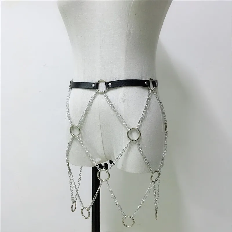 Черного цвета из искусственной кожи мини юбка в готическом стиле ремня через