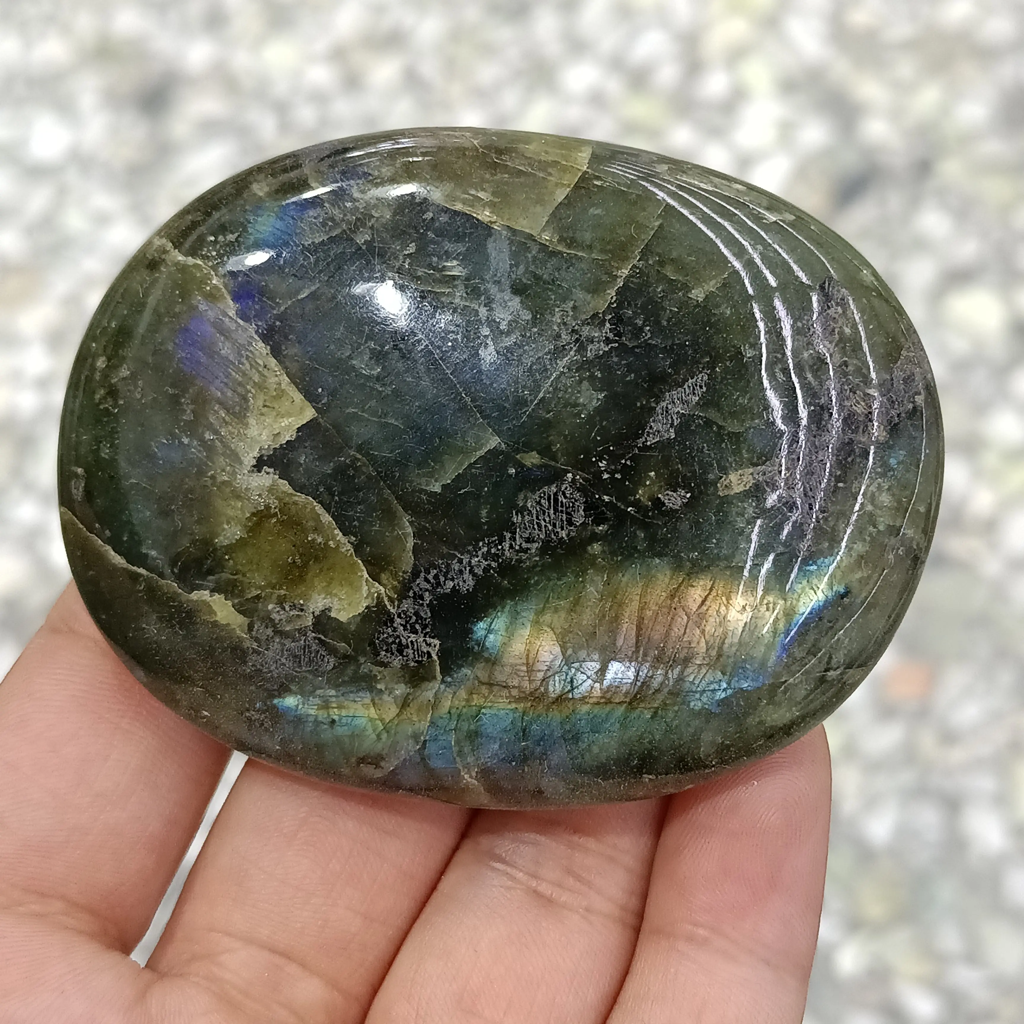 

5-6cm 1pc Natural Labradorite Original Labradorite Moonstone crystal palm Stones Ornament Moonstone Send Random
