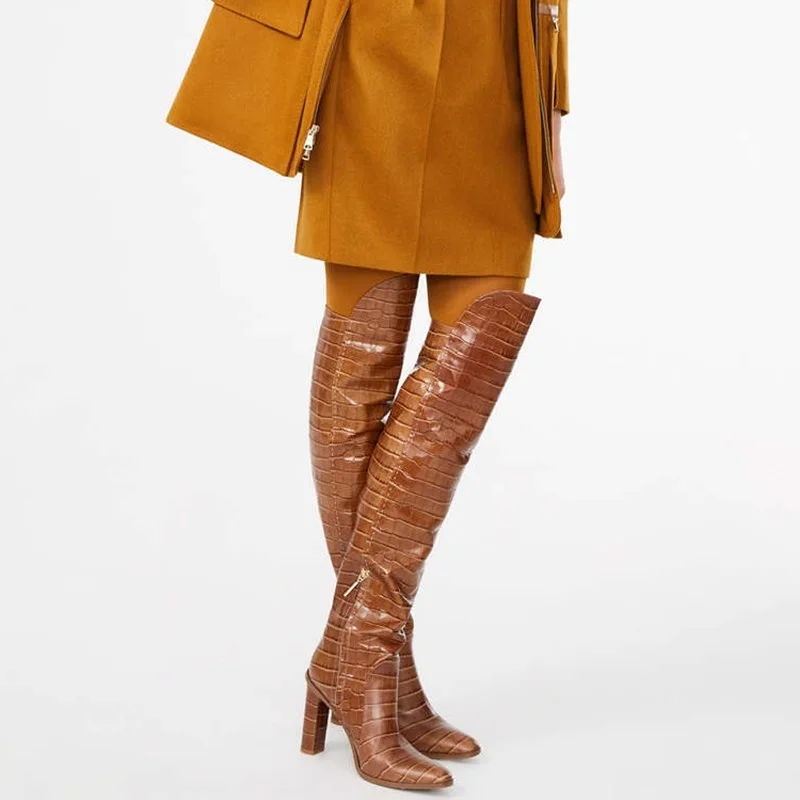 Новые модные брендовые сапоги до колена с острым носком и змеиным принтом из