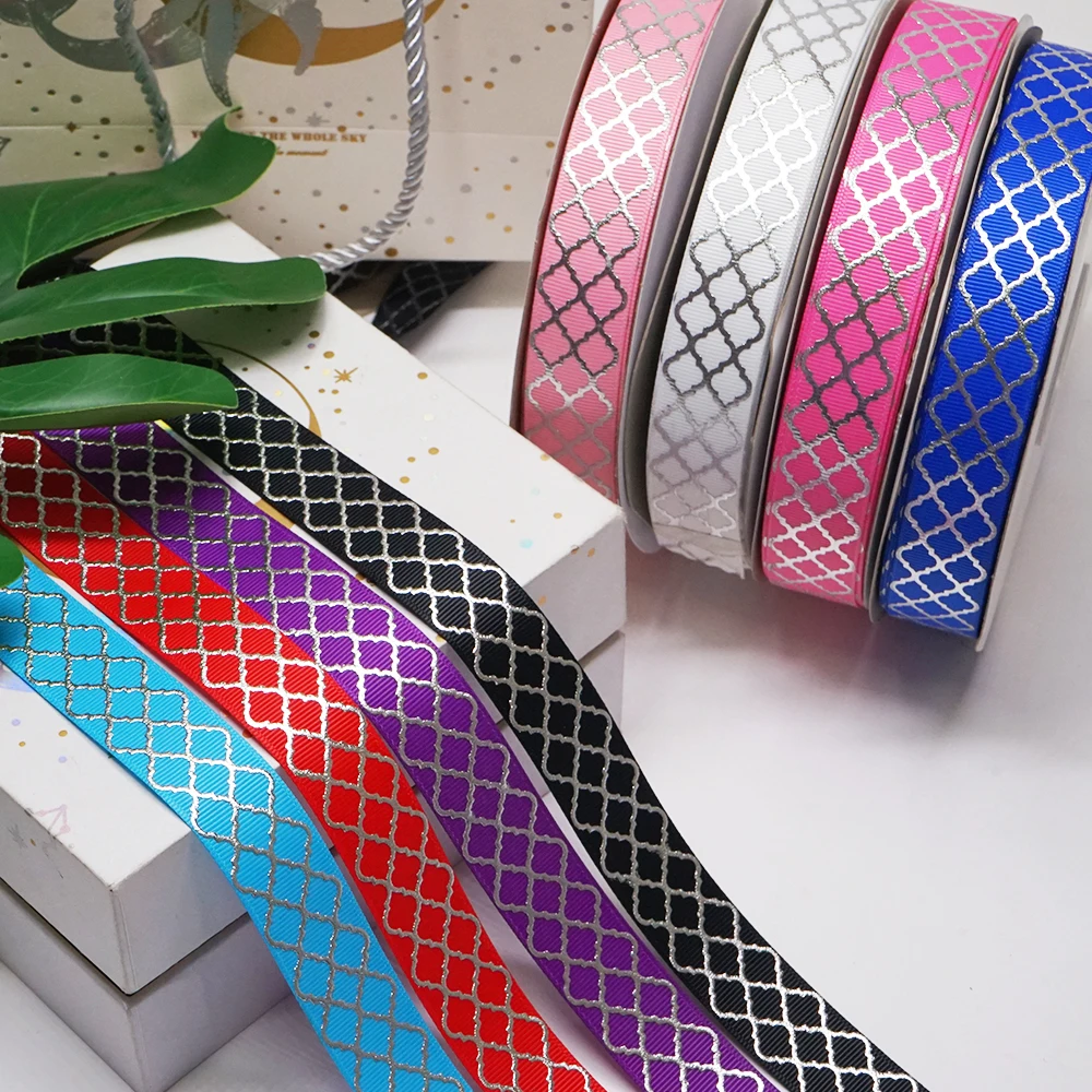 

Лента из фольги, бесплатная доставка, 7/8 дюйма, 50 ярдов, один цвет, серебряная крутящаяся лента, печатная корсажная лента, J6301671