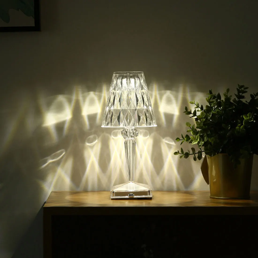 

Diamond Table Lamp USB Rechargeable Acrylic Decoration Desk Lamps Bedroom Bedside Bar Crystal Lighting Fixtures Gift Night Light