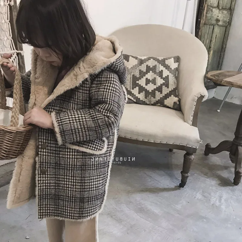 Зимнее пальто для девочек клетчатый Анорак вельветовое утепленное маленьких
